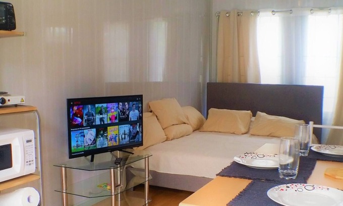 Guachipelin Apartment | #2 Container Studio/1BA, Great View & Location!