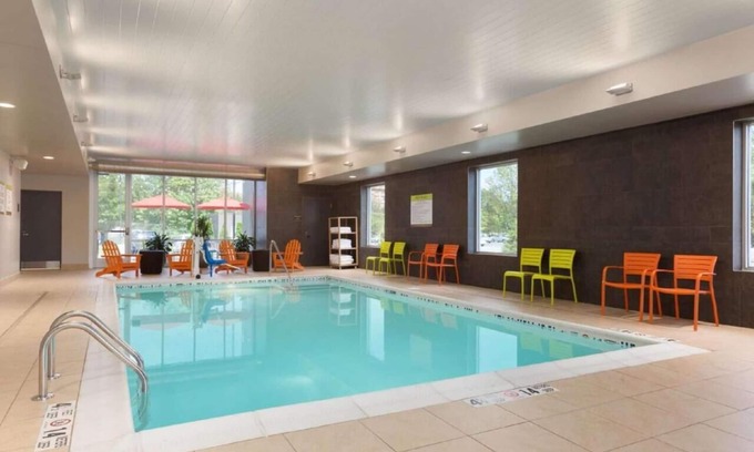 Newtonville House | 2 Convenient Units w/Free Breakfast, Pets Allowed. Near Six Mile Waterworks