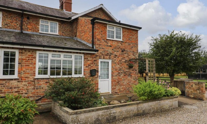 Stockton on the Forest House | 2 Crosslands