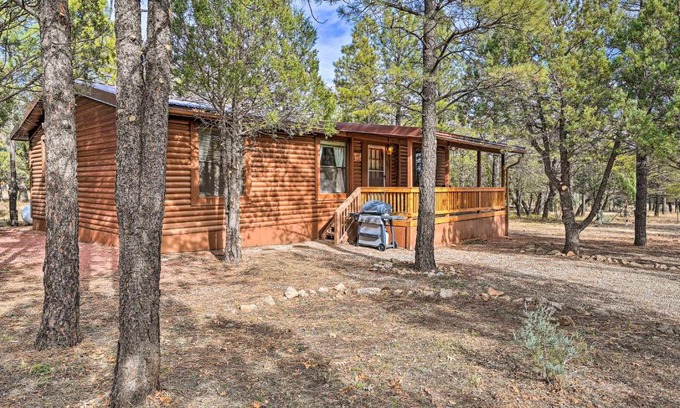 Happy Jack House | 2 Decks, Grill and Wooded Views Happy Jack Cabin