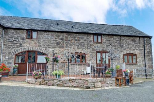 Rhyd-y-foel Apartment | 2 Dolwen Farm Shop