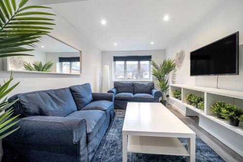 Fleet Apartment | 2 Double Bed apartment 4 guests
