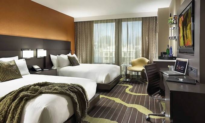 East Village Hotel | 2 Family-friendly Units In the Heart of Downtown San Diego! Onsite Parking!