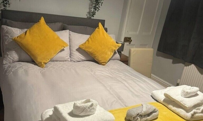 Derby Apartment | 2 Guests - Free Parking - 6min to Derbion Centre