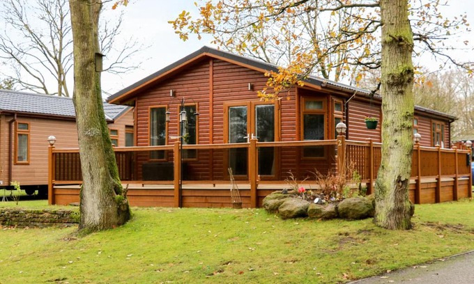 Haveringland House | 2 Haveringland Hall Holiday Lodge Park