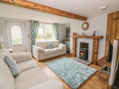Martlesham Heath House | 2 Hillside Cottages