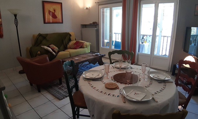Amelie-les-Bains-Palalda Apartment | 2* - Holidays or spa in Oratori, Nice T2 garage and parking