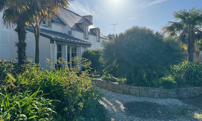 Saint-Marine House | 2 houses and a garden, 50 meters from the port, close to the grocery store