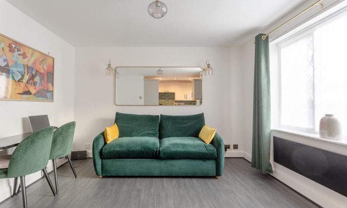 Rotherhithe Apartment | 2 KING Beds Modern Refurb Flat - 10 min 2 London Bridge - Sleeps 6