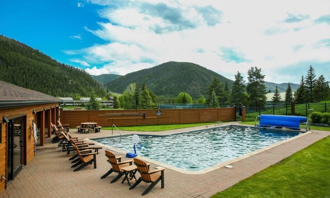 Keystone House | 2 king beds & private baths, queen sleeper. nFree shuttle just minutes to slopes