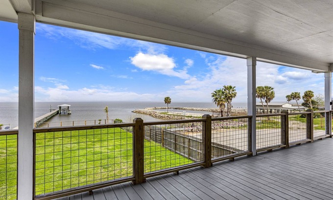 San Leon House | 2 Lodge Combo - Sleeps 30 w/Pool + Private Pier