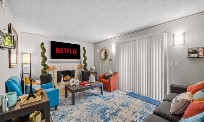 Atlanta Apartment | 2 Lux King Beds - Short Walk to Truist Park