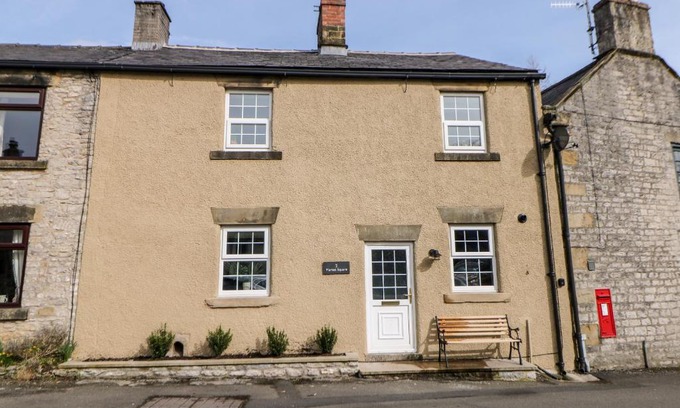 Tideswell House | 2 Market Square