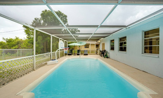 South Venice House | 2 Mi to Beach: Home w/Pool in Venice