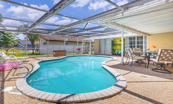 Echo Lake House | 2 Mi to Downtown: WPB Home w/Patio & Pool!