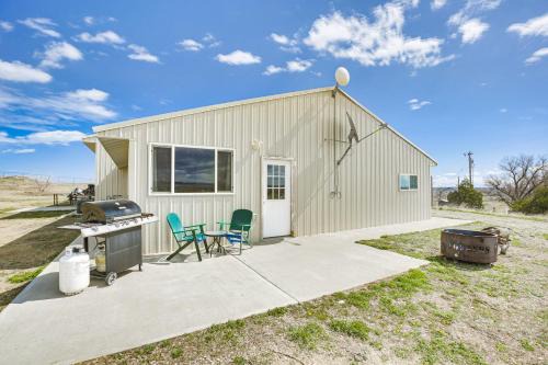 Buffalo Apartment | 2 Mi to Dtwn Buffalo Mtn-View Retreat with Patio!