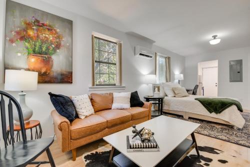 Edgewood Apartment | 2 Mi to East Atlanta Village Cozy Studio with Porch