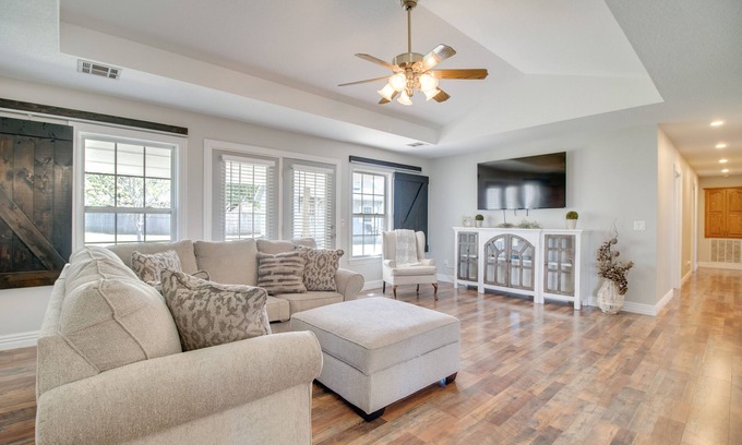 Grove House | 2 Mi to Grand Lake: Grove Home w/Fenced-In Yard