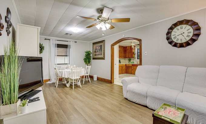 Thibodaux House | 2 Mi to Nicholls State University: Home w/Yard