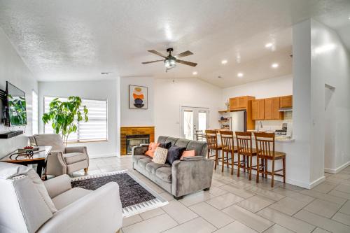 Ladera West House | 2 Mi to Petroglyph Natl Monument Updated Home