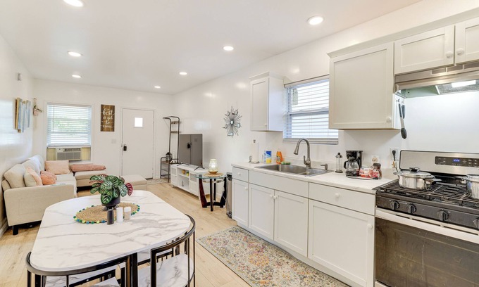Niagara Falls House | 2 Mi to State Park: Updated Niagara Falls Home