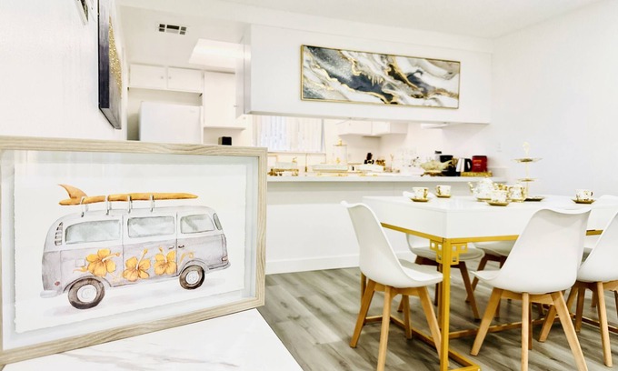Las Vegas Apartment | 2 miles to LVCC and Strip Cozy 2BD 2BA Apartment