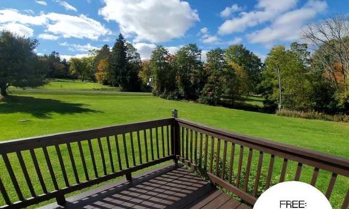 Watkins Glen House | 2 Mins. from Watkins Glen Racetrack & Central to FLX Wine Trail touring.