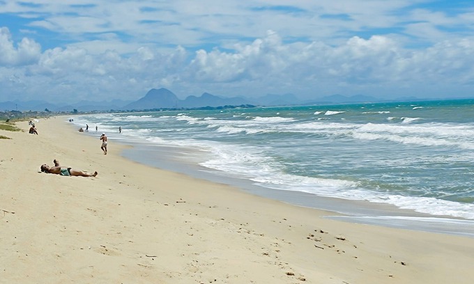 Unamar House | 2 minutes walk from the beach in the center of unamar/cabo frio.