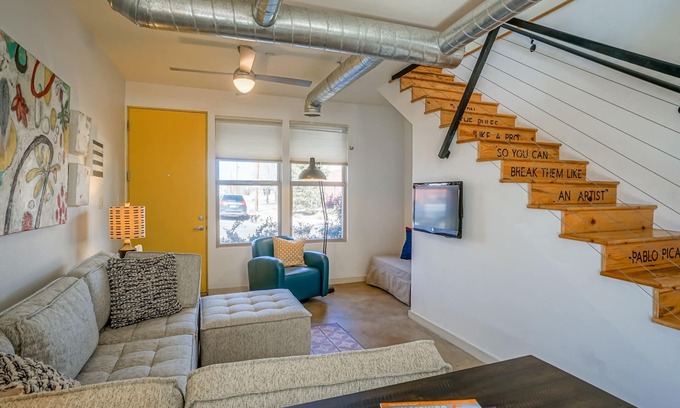 Downtown Albuquerque Condo | #2-Mount Condo · Urban! Art! 1bd1ba Condo near Old Town/Sawmill