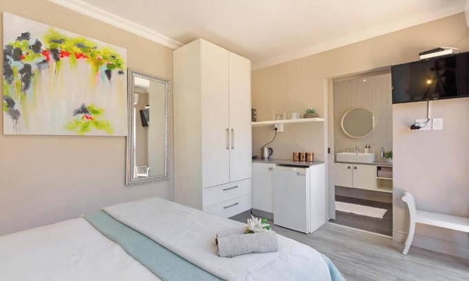 Lakeside House | 2 On Lismore Guesthouse 12