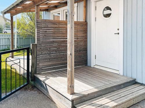 Ellos House | 2 person holiday home in ELLÖS-By Traum