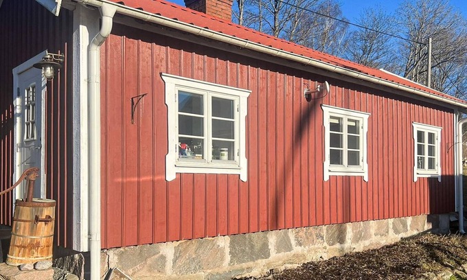 Kungalv Centrala House | 2 person holiday home in KäRNA