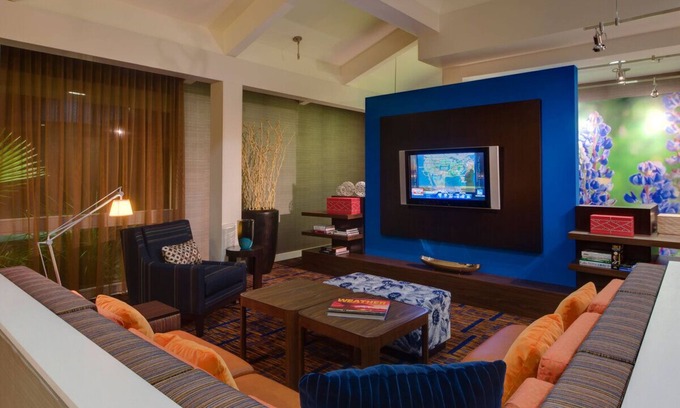 Brookhollow House | 2 Pet-Friendly Units w/Pool Access Near Famous Art Car Museum