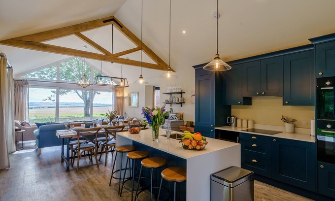 West Ilsley Cottage | 2 Pheasant - sleeps 6 guests in 3 bedrooms