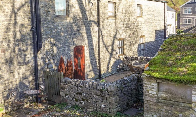 Blackwell in the Peak House | 2 Primitive Mews