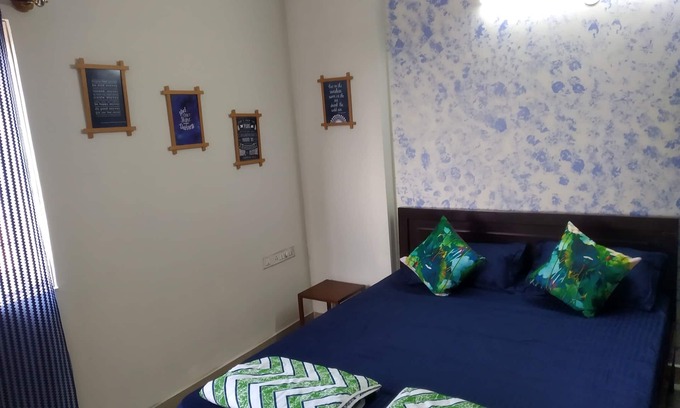 Jalahalli Apartment | 2 private rooms out of 3 bhk - Corporate Sheters