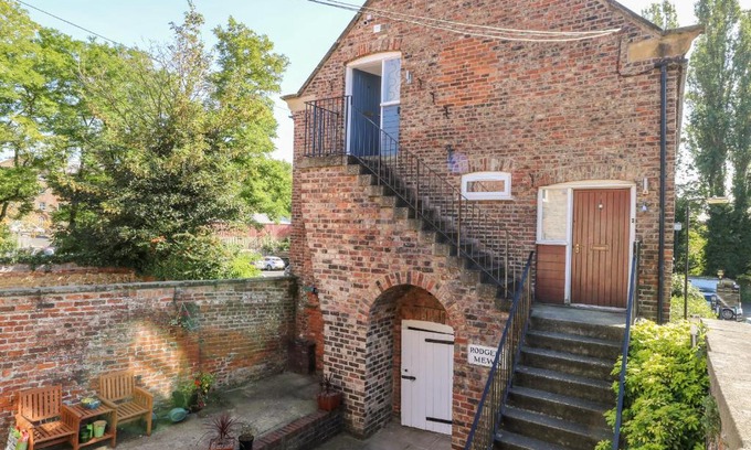 Malton Apartment | 2 Rodgers Mews
