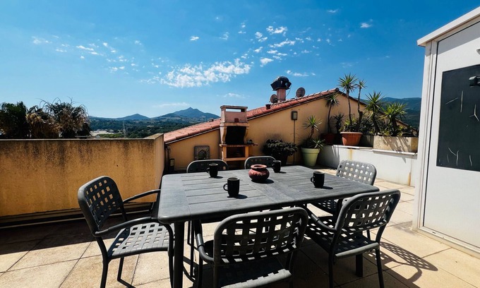 Plage d'Argeles Apartment | 2-room apartment in Argelès with terrace, barbecue, parking, and air conditioning