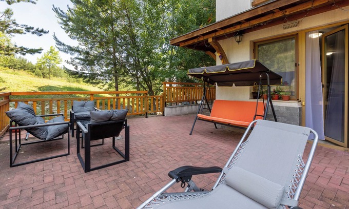 Shiligarnika Apartment | 2-room Forest Retreat—Fireplace/Veranda/BBQ/Views