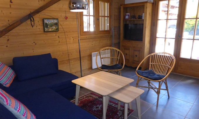 Les Contamines-Montjoie Apartment | 2-Room Cabin Apartment for 6 in Les Contamines-Montjoie, Central Location