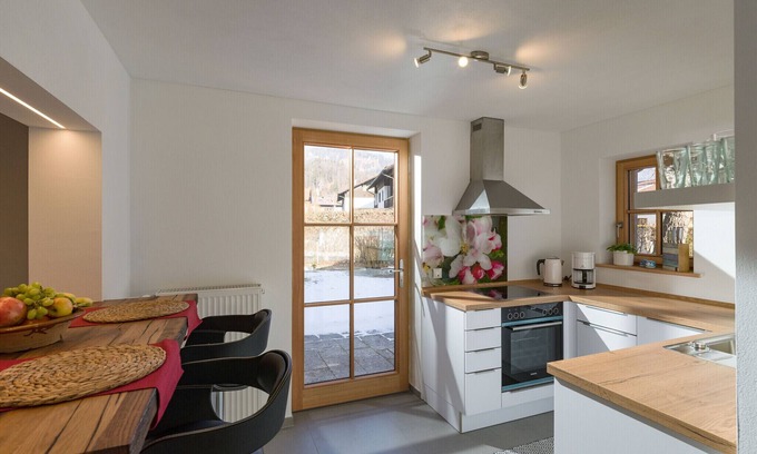Oberaudorf Apartment | 2-room vacation apartment, 70sqm, 1 bedroom, 2 terraces