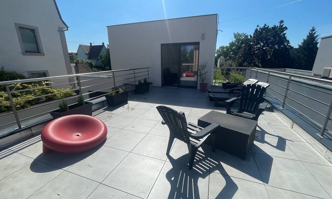 Lingolsheim Apartment | 2-room with terrace