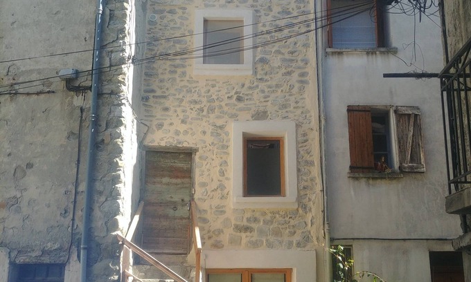 Thorame-Haute House | 2 rooms in a village house