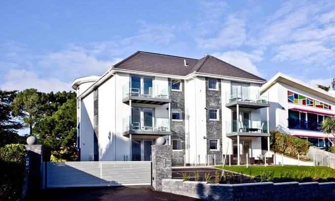 Sandbanks Apartment | 2 Sandcastles