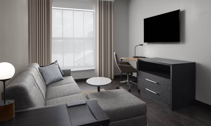Isle of Palms Hotel | 2 Spacious Suites w/Kitchen, Free Breakfast, and Heated Pool Near Mayo Clinic