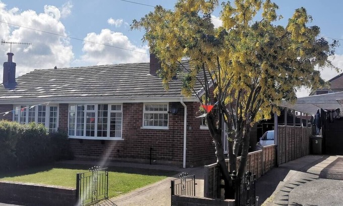 Scarborough House | 2 Spring Gardens - 2 bed holiday bungalow