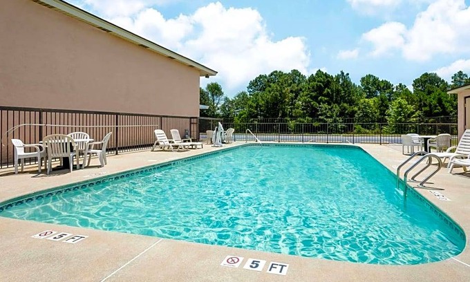 Seiglers Crossroads Hotel | 2-Star Hotel ∙ Days Inn by Wyndham Aiken - Interstate Hwy 20
