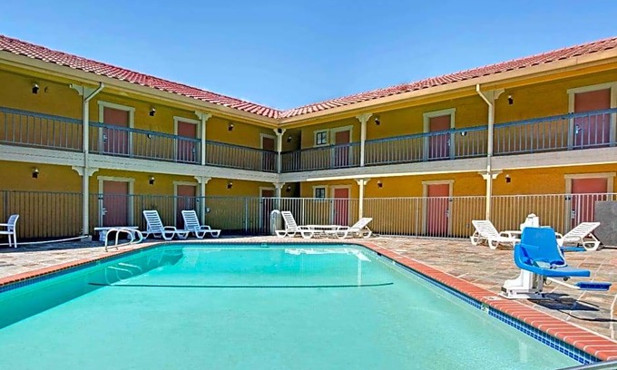 South San Jose Hotel | 2-Star Hotel ∙ Days Inn by Wyndham San Jose Convention Center