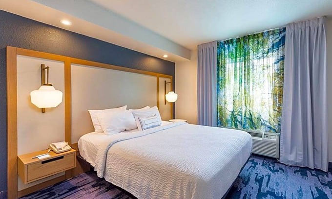 Temple Terrace Hotel | 2-Star Hotel ∙ Fairfield Inn and Suites by Marriott Tampa North