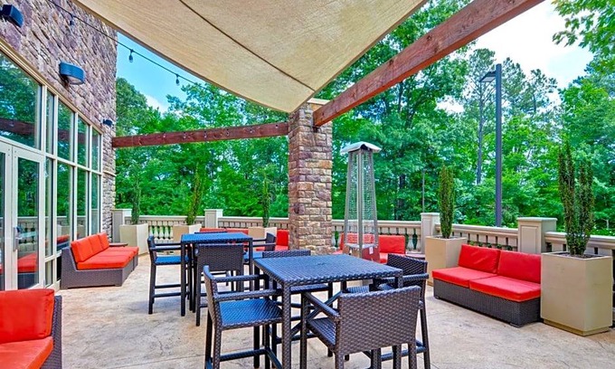 Crabtree Hotel | 2-Star Hotel ∙ Hampton Inn & Suites Crabtree